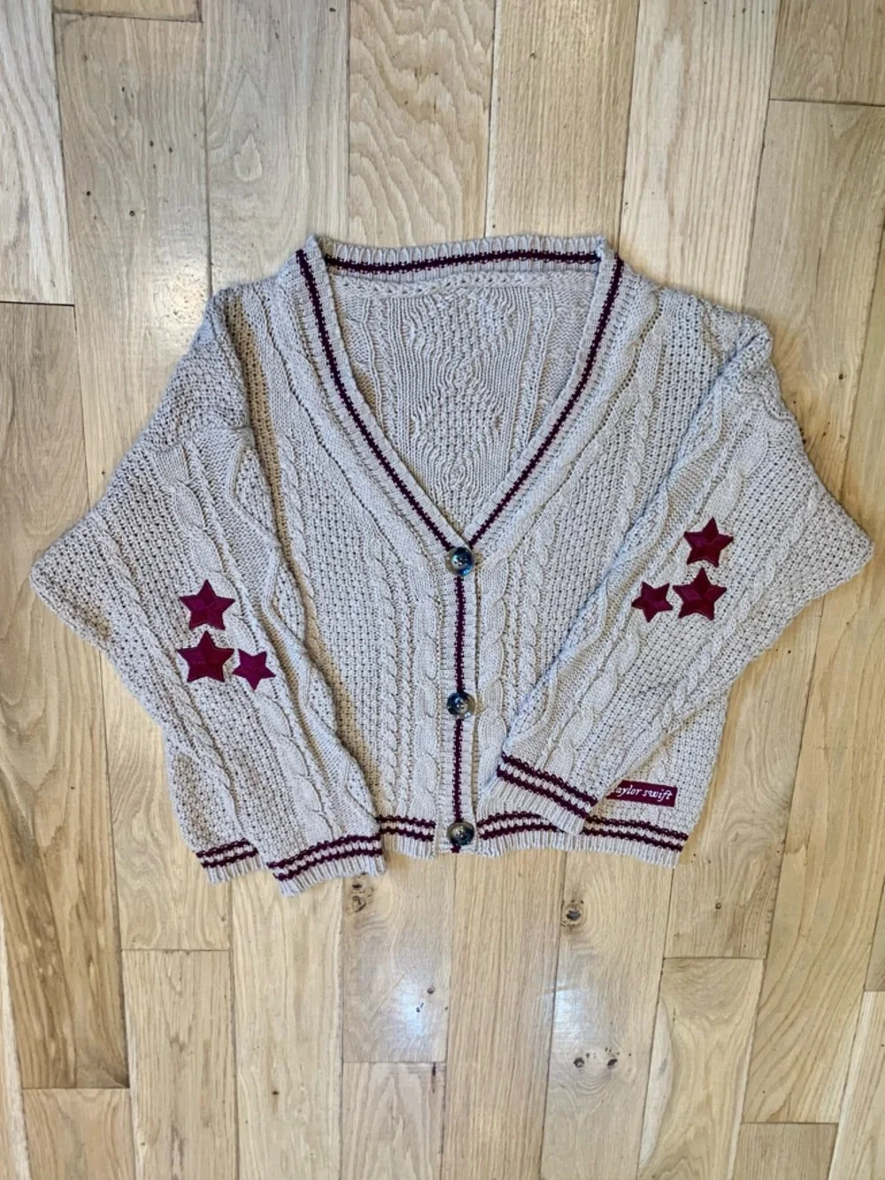 Authentic Taylor Swift Beige Folklore Holiday Edition Cardigan Sweater Size M/L - Picture 2 of 6